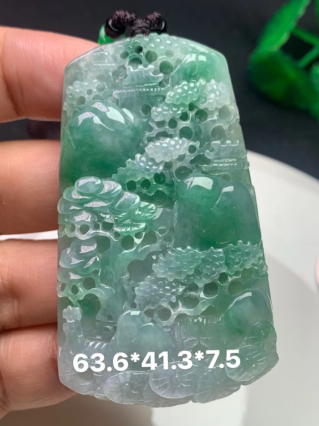 飘绿山水牌