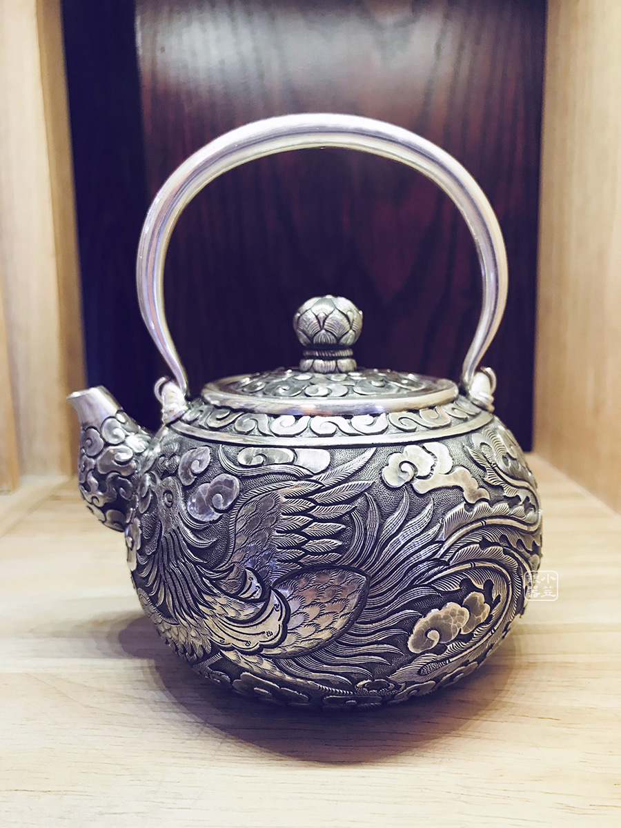 小笠银器龙纹錾刻小银壶