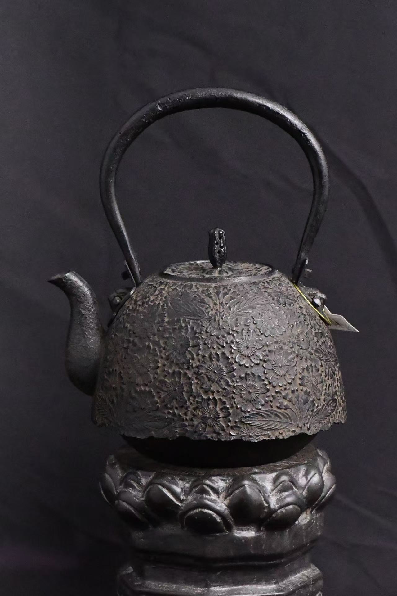 铃木主善堂 南部形樱花纹铁壶