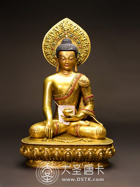 释迦牟尼佛背光鎏金35cm