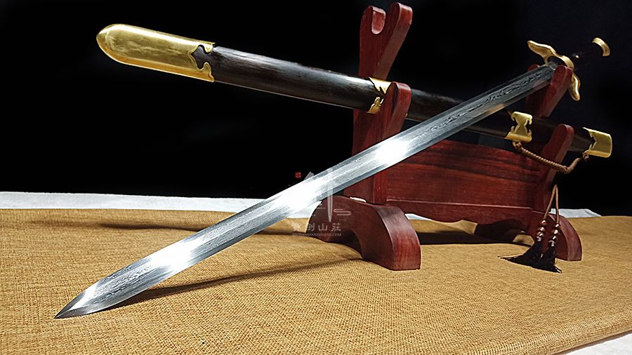 古代兵装大剑耐久图片