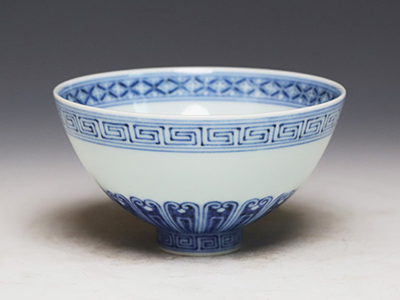 仿明青花鸡心杯（小瓣）