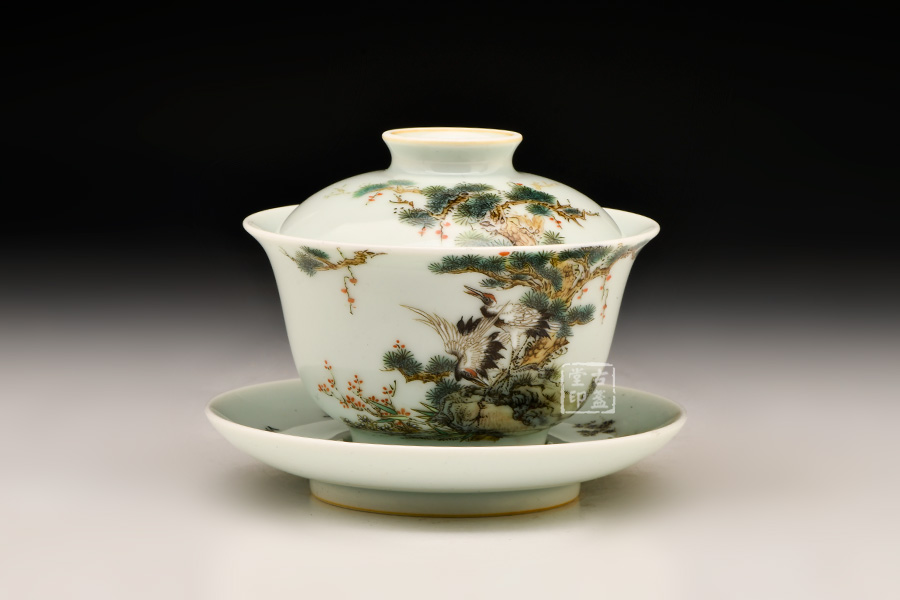 珏窑是由景德镇多位知名陶瓷艺术家,学院派教授及传统制瓷大师的支持