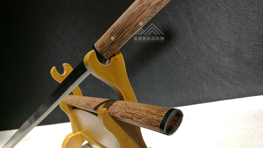 裸装牛角鞘口唐刀