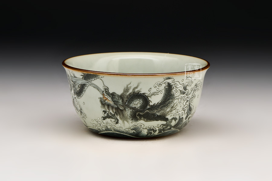 柴窑天青鸡缸杯(猛龙过江)