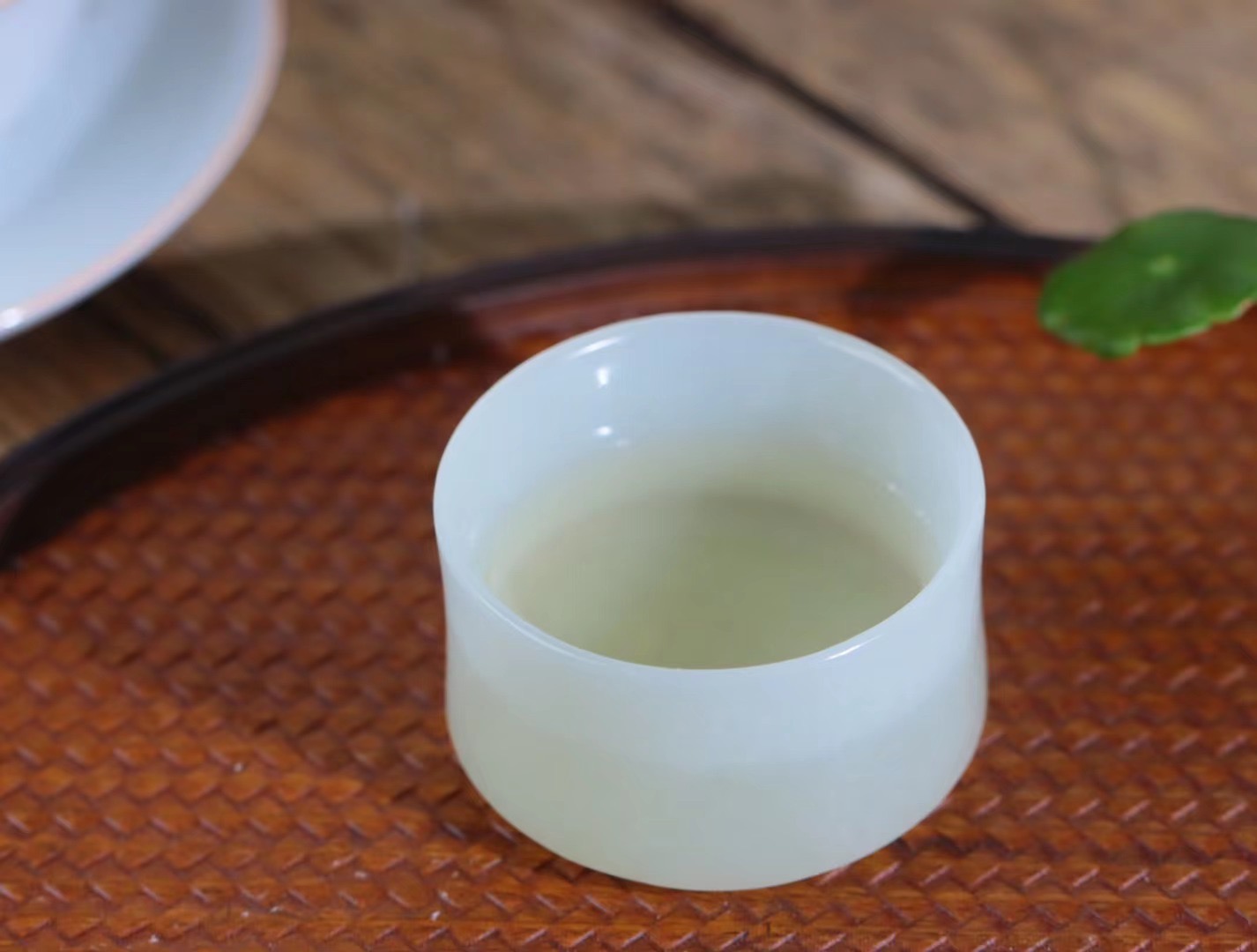 白玉茶杯