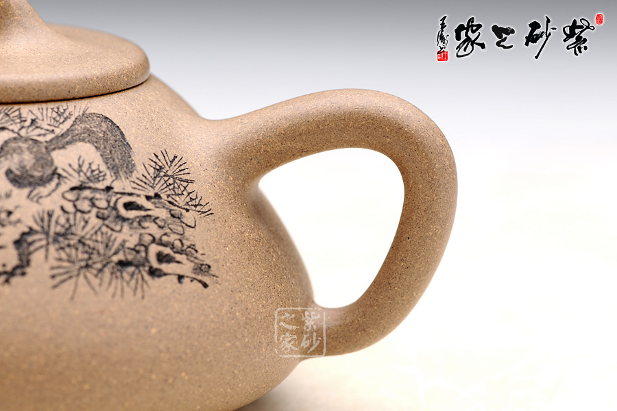 高档作品【石瓢(松鼠)许雷刻绘】|名家董亚芳作品_作品库_紫砂之家