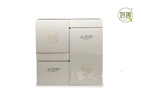 2018年白毫银针（四盒）