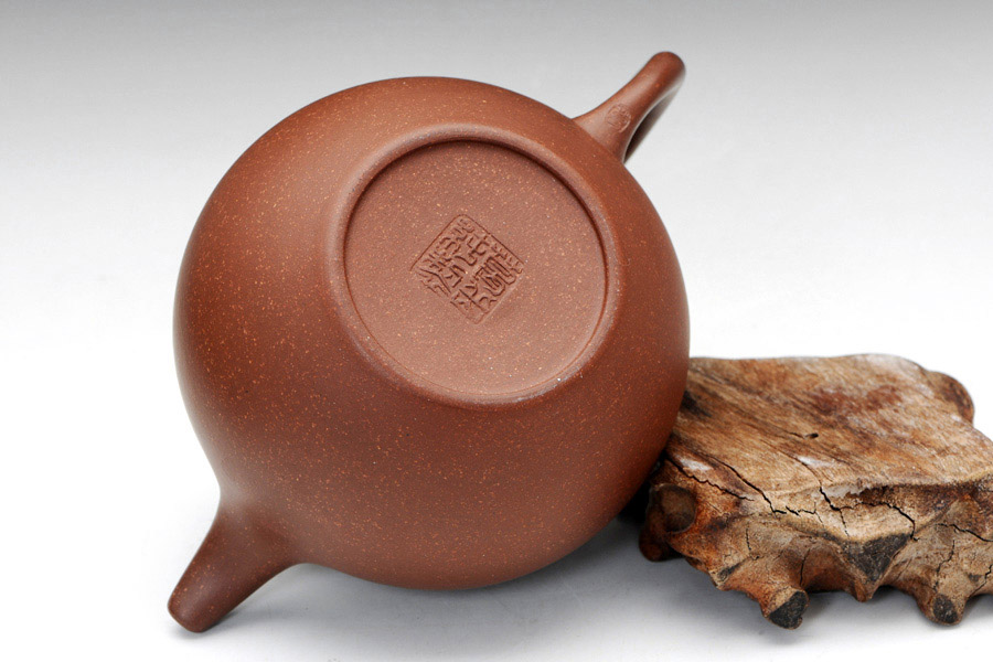 底款作者印章,葛岳纯,国家高级工艺师,葛明祥传人,作品荣誉颇丰,值得