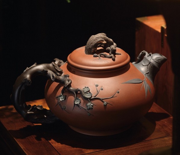 高档宜兴紫砂壶【大松竹梅壶】 | 紫砂壶名家【何道洪】作品 | 泥料