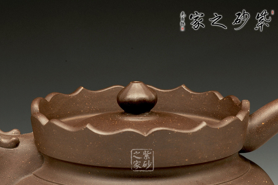 泥料特性简介:拼紫泥料,由其他原矿泥料与原矿紫泥