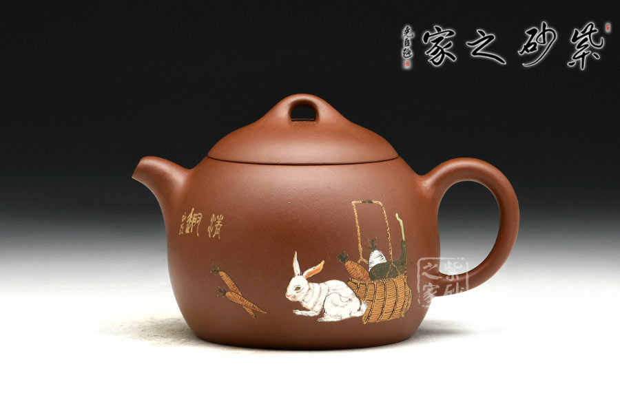 b面: 装饰: 诗词装饰者:王中亚装饰内容: 春满玉壶随意韵 泥料特性