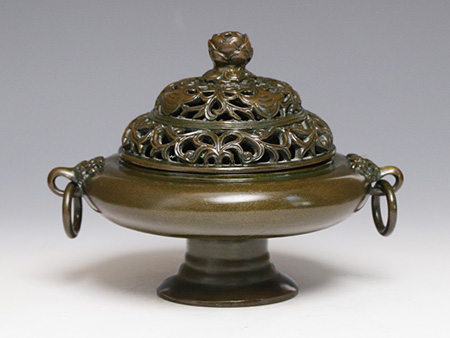 豸首衔环耳高足熏炉