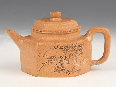 六方德钟（刻绘松）