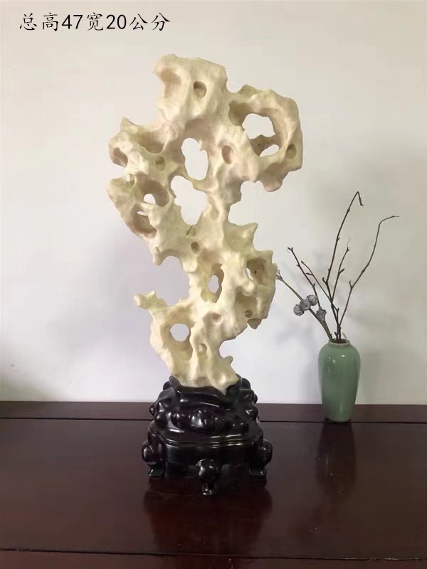 太湖石总高47宽20