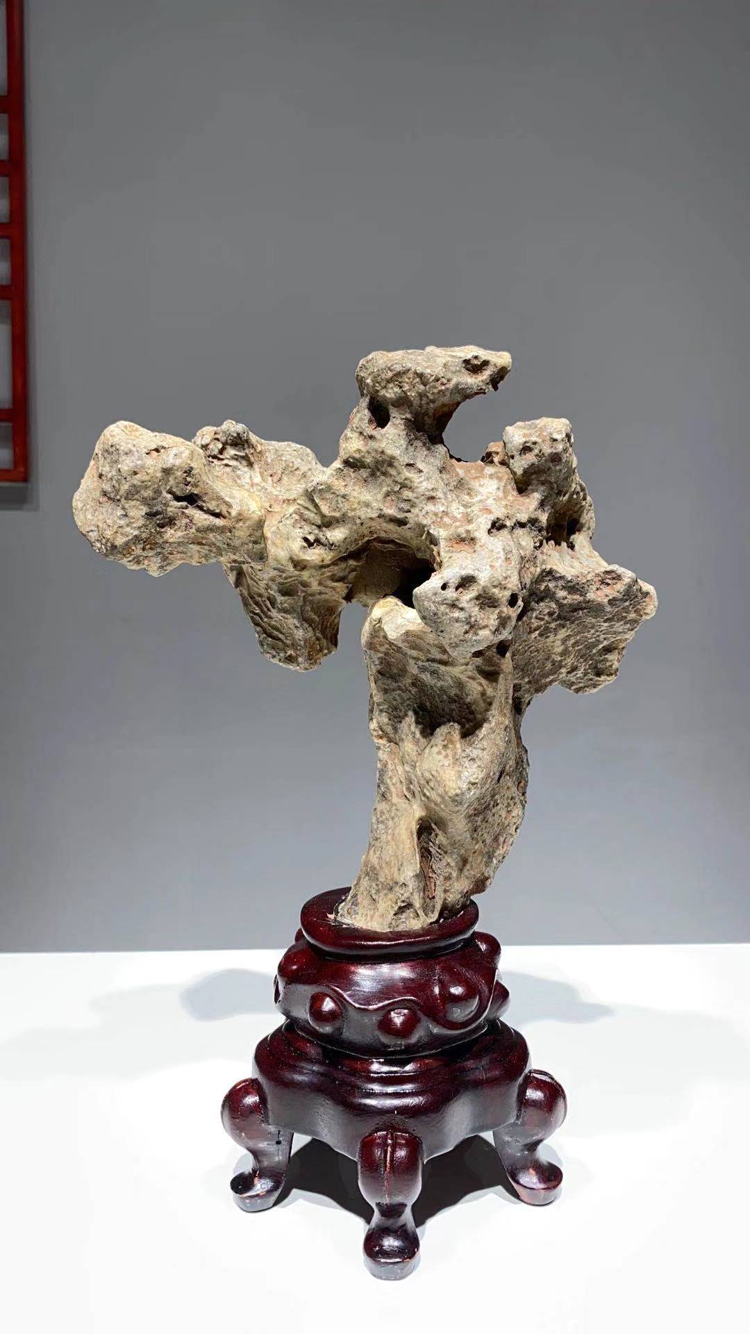 太湖石33×23×15厘米