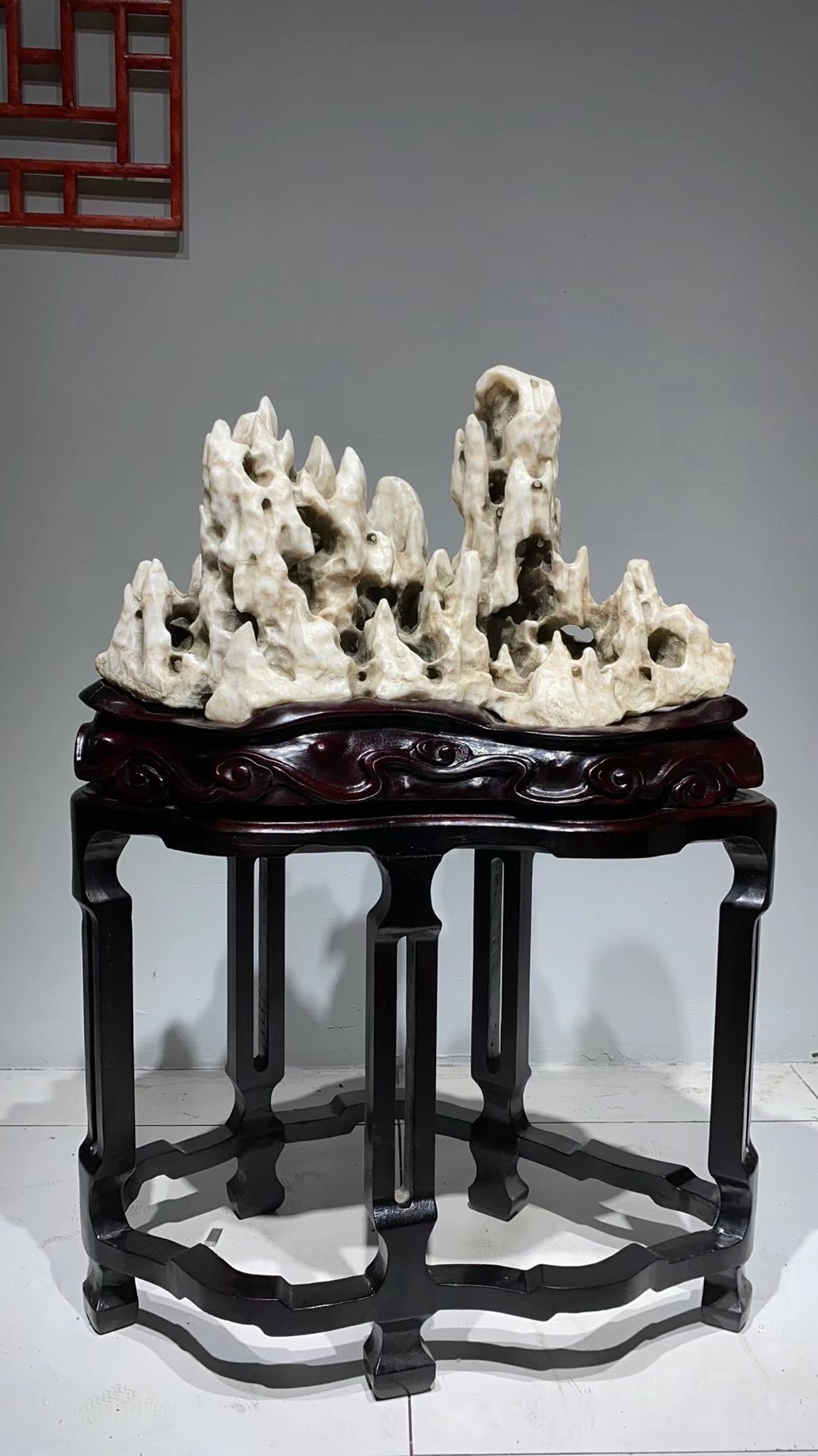 太湖石97×70×42厘米