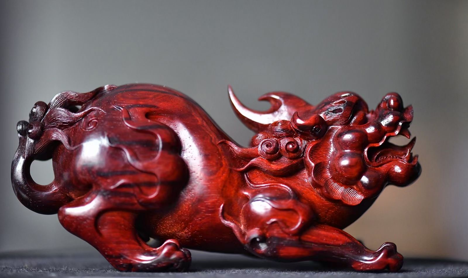 紫檀湘工招财貔貅