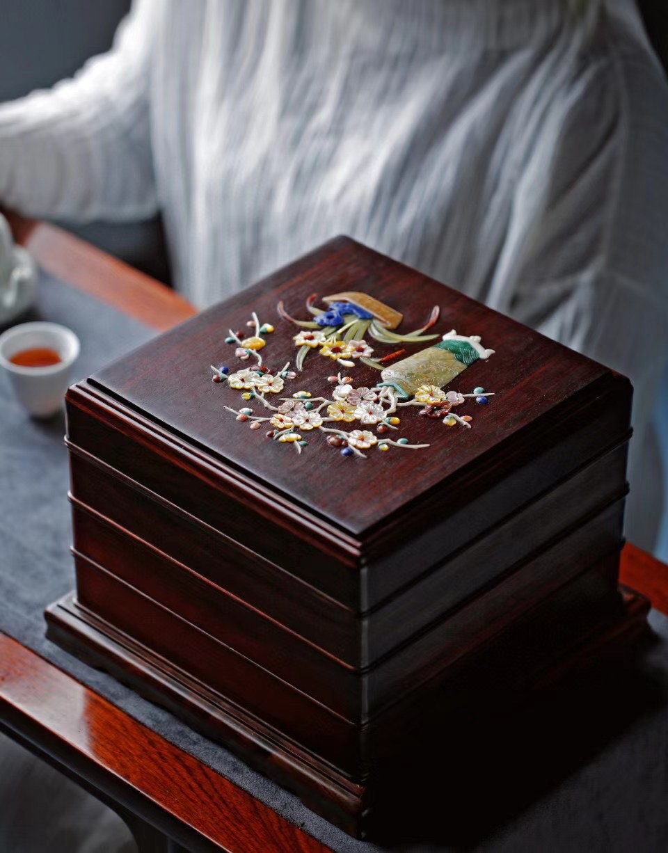 百宝嵌普洱茶盒