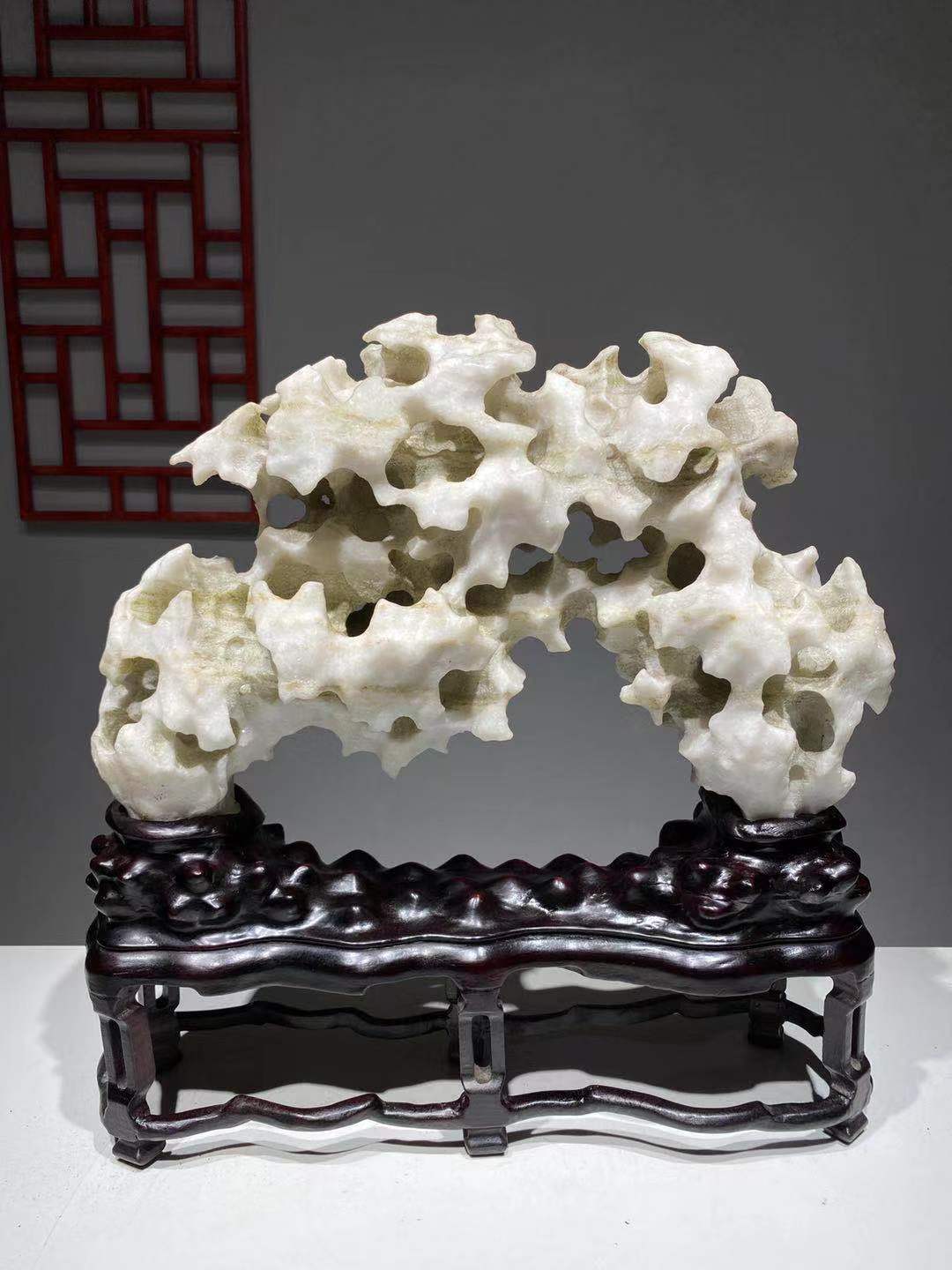 太湖石50×49×15厘米
