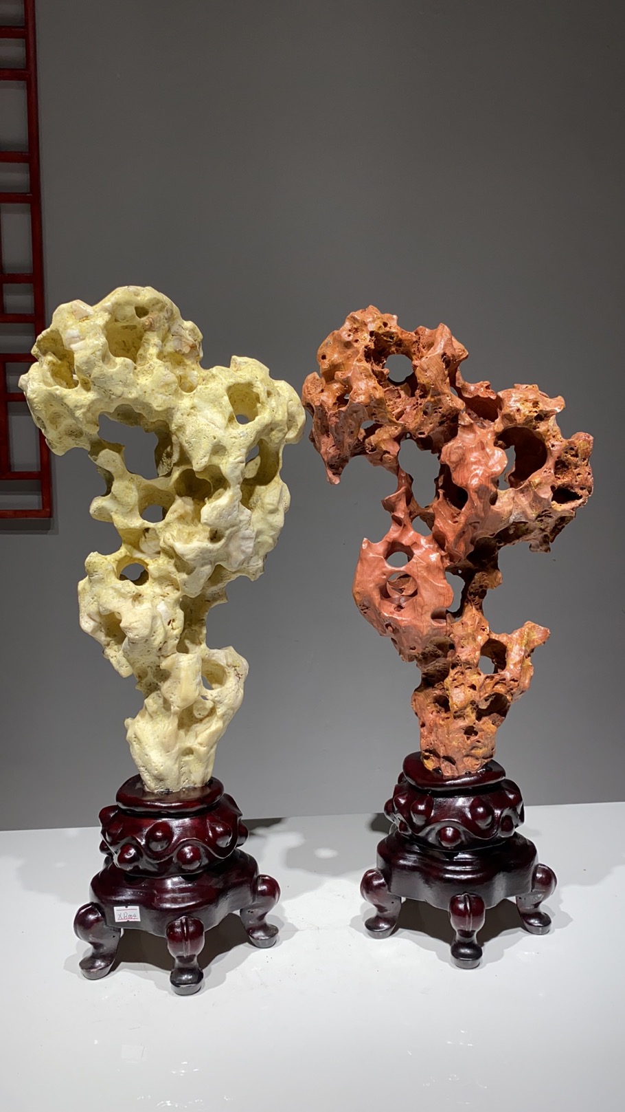 太湖石56×24×13厘米     55×26×13厘米