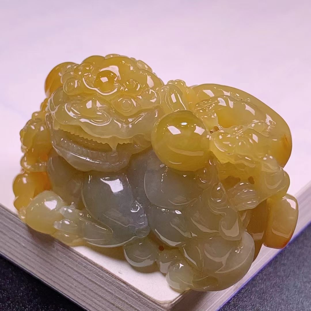 黄翡事事如意