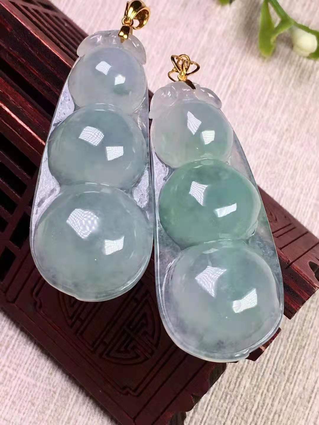 天然翡翠冰种飘花连中三元