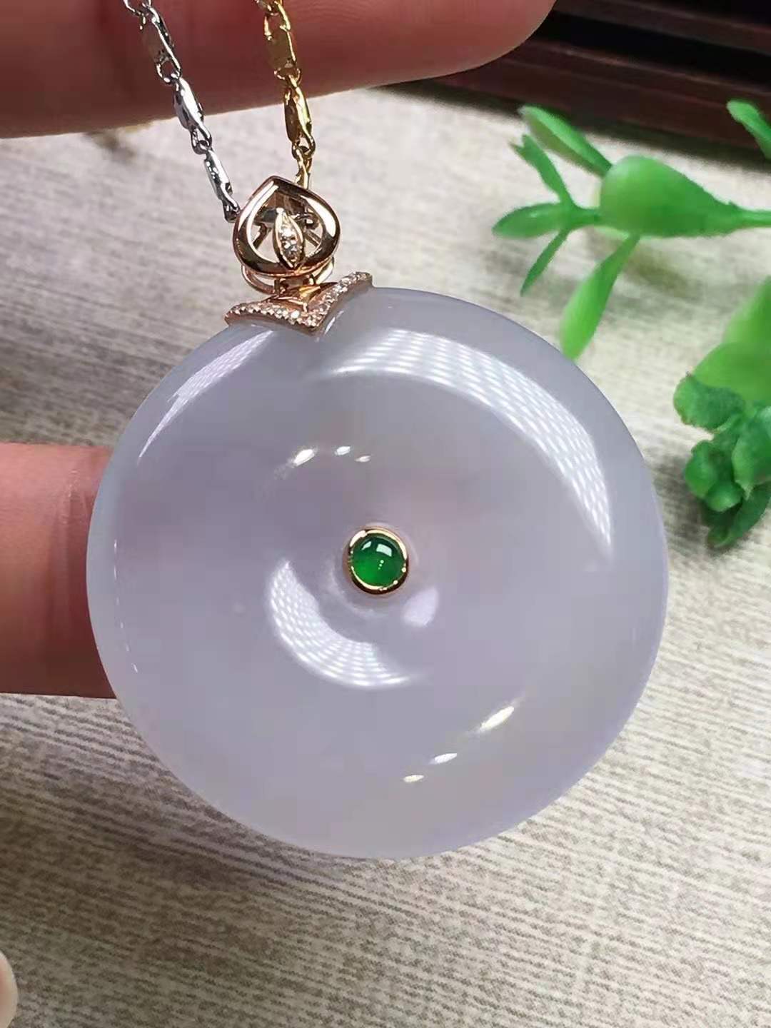 18k镶冰紫平安扣