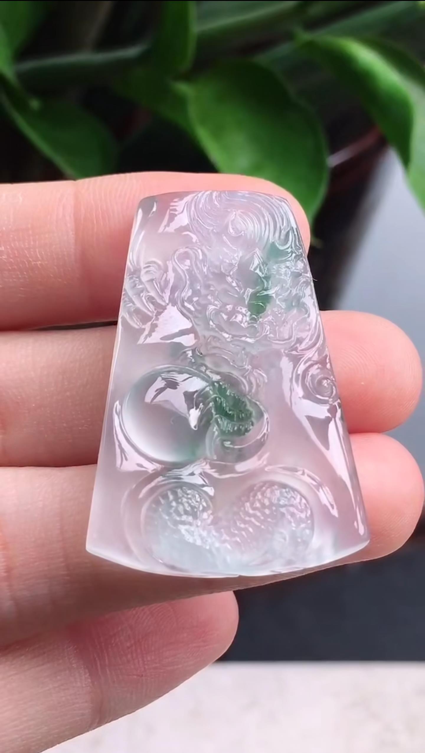 冰种龙牌