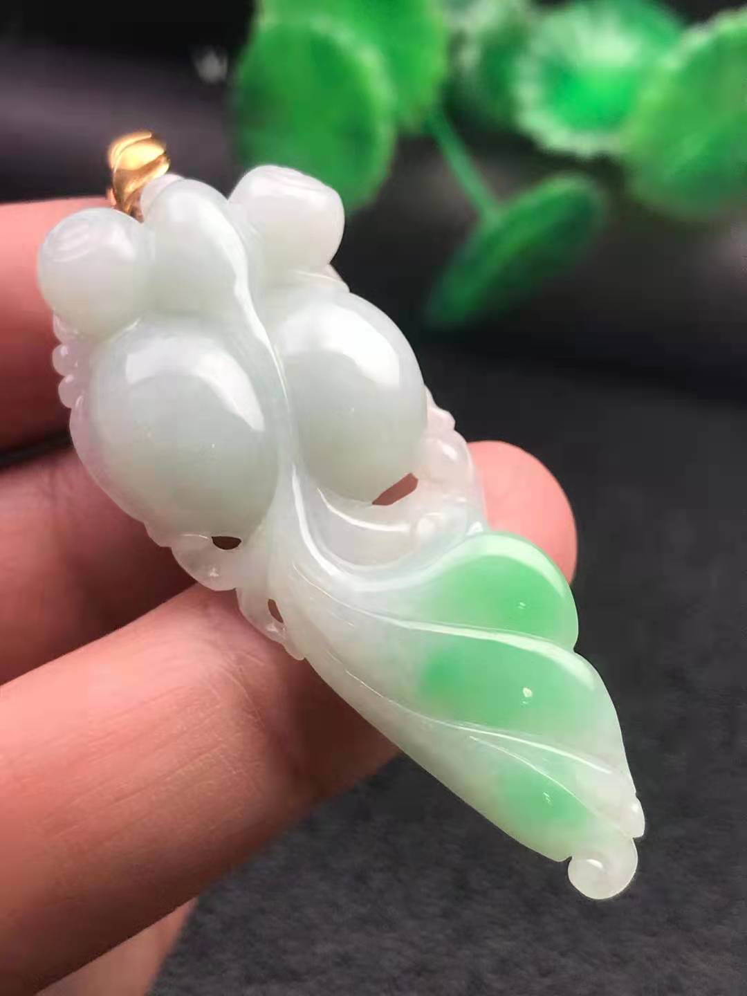 辣色《年年有鱼》