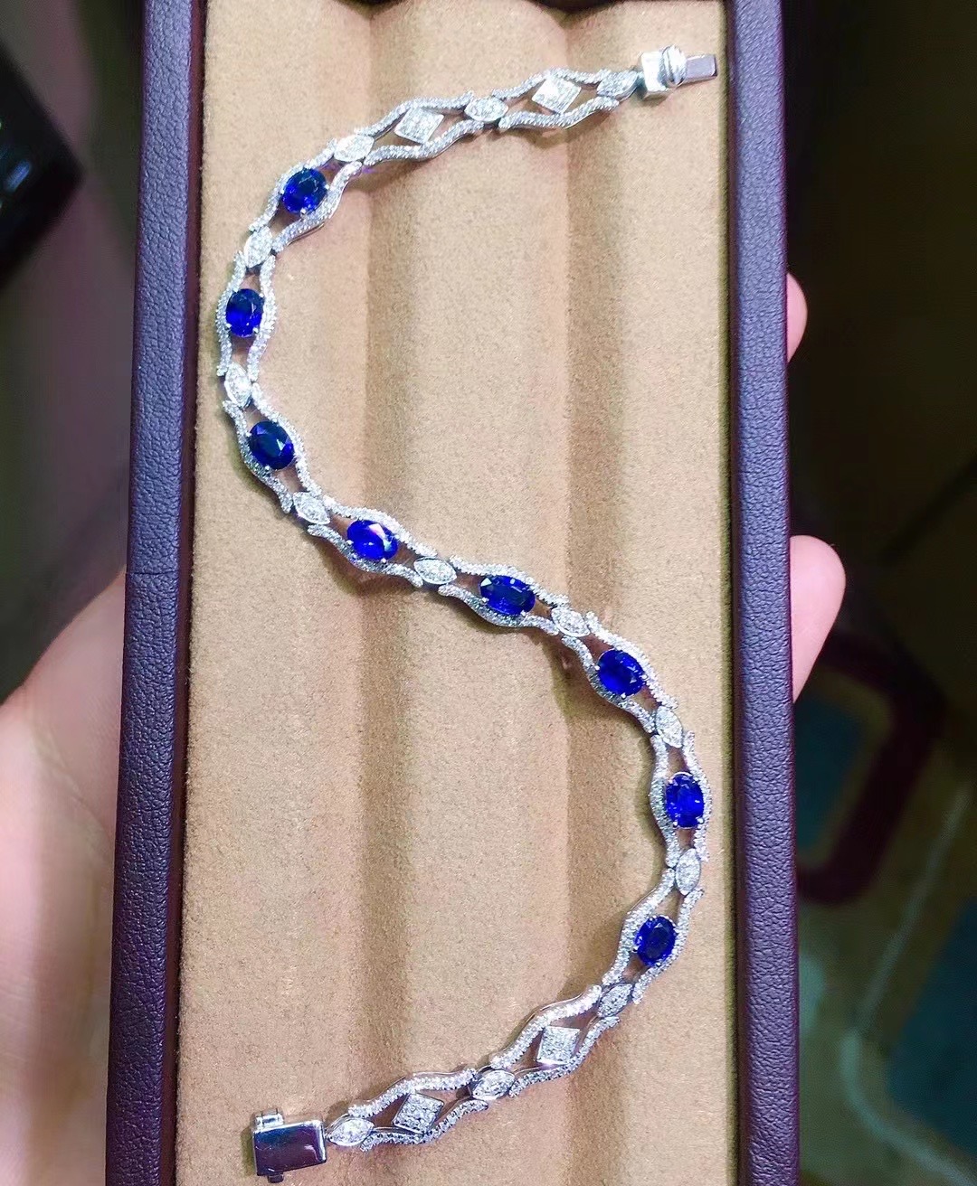 天然皇家蓝蓝宝石18k金手链