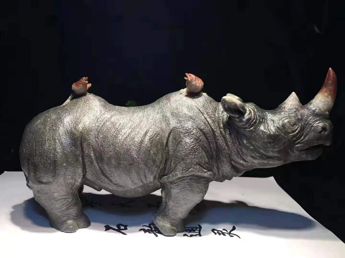 犀牛摆件