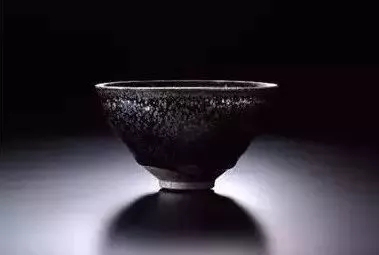 拍卖.webp.jpg