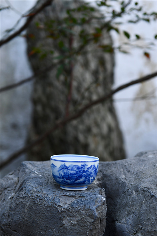 青花山水杯98642.jpg