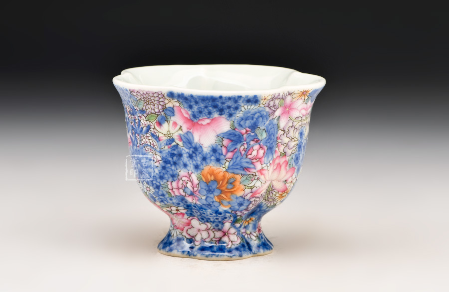 斗彩万花杯.JPG