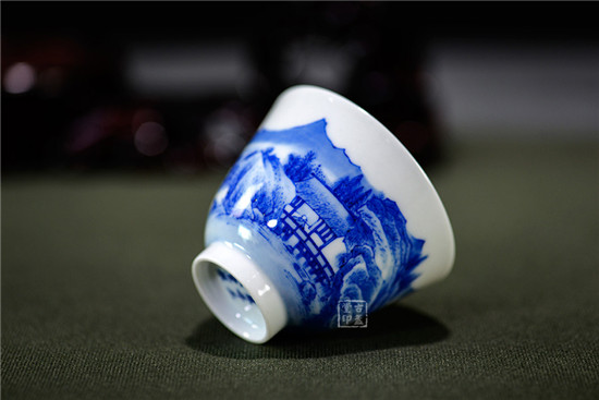 青花山水小杯96995.jpg