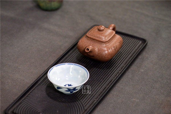 青花各式品杯99382.jpg