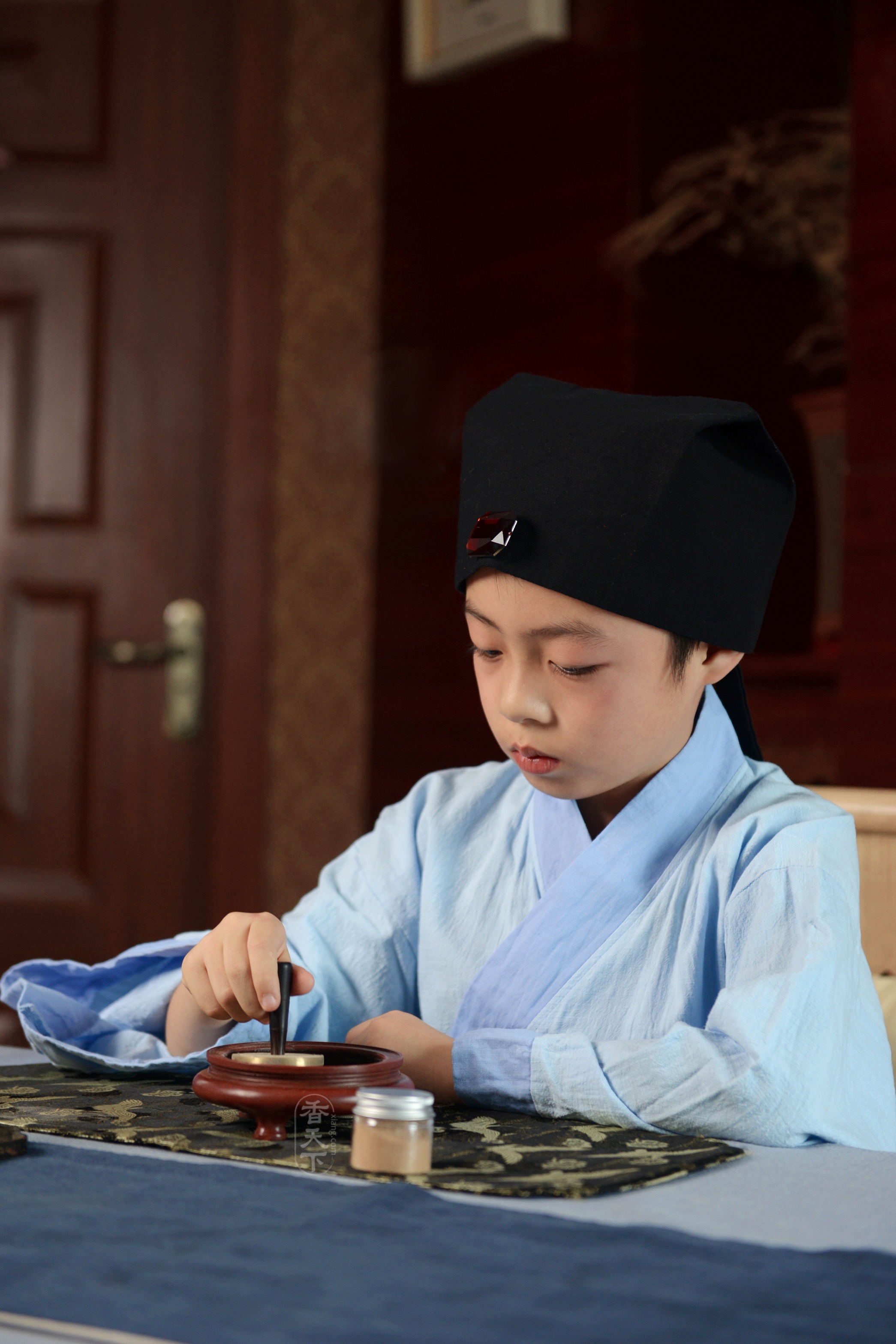 香天下来了位萌娃学童:带你追溯千年香道文化