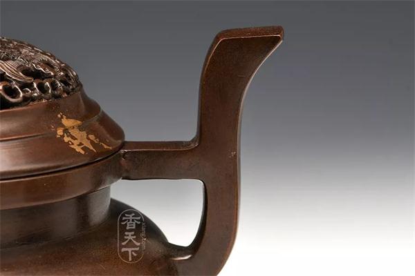 鉴赏丨金全福朝冠耳狮钮熏炉